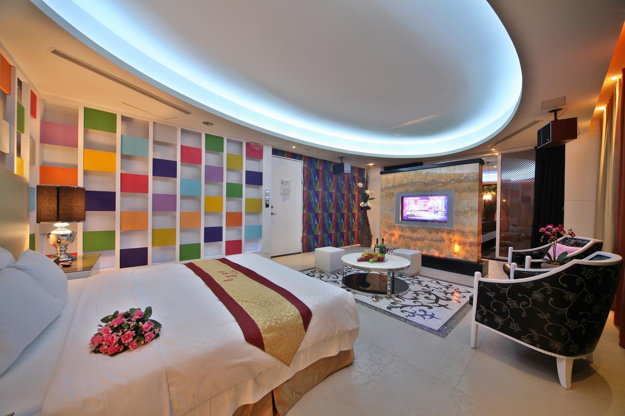Lanshy Motel Taichung Exterior photo