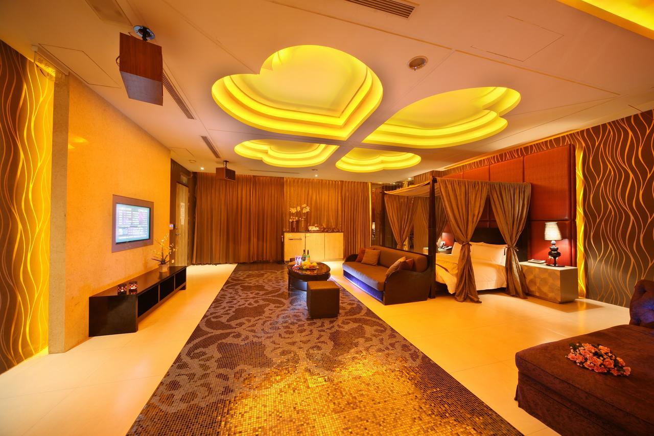 Lanshy Motel Taichung Room photo