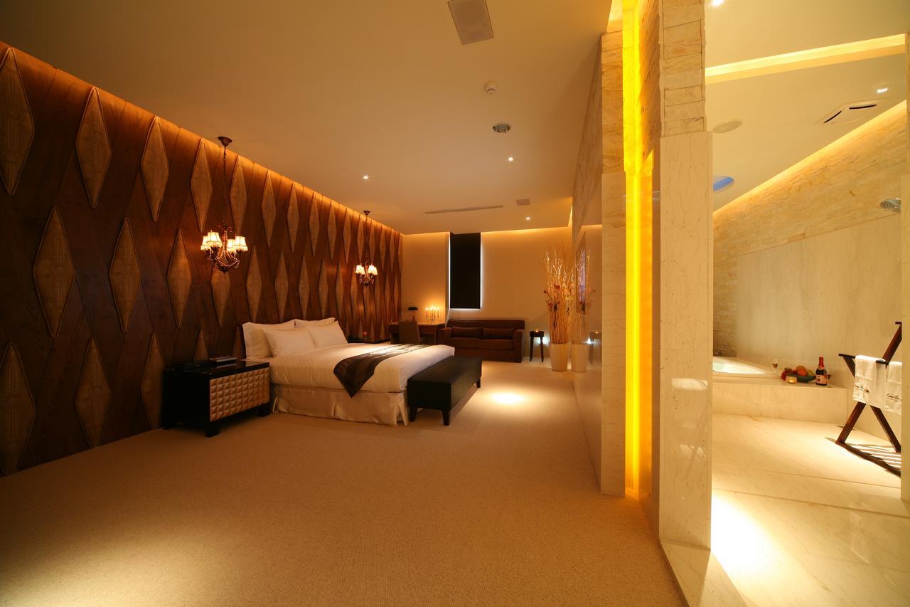 Lanshy Motel Taichung Room photo