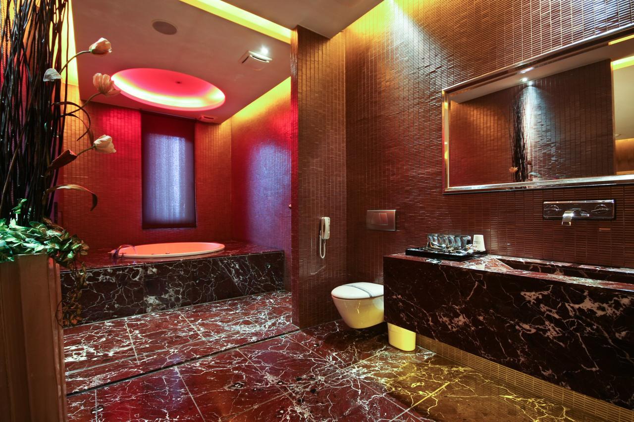 Lanshy Motel Taichung Room photo