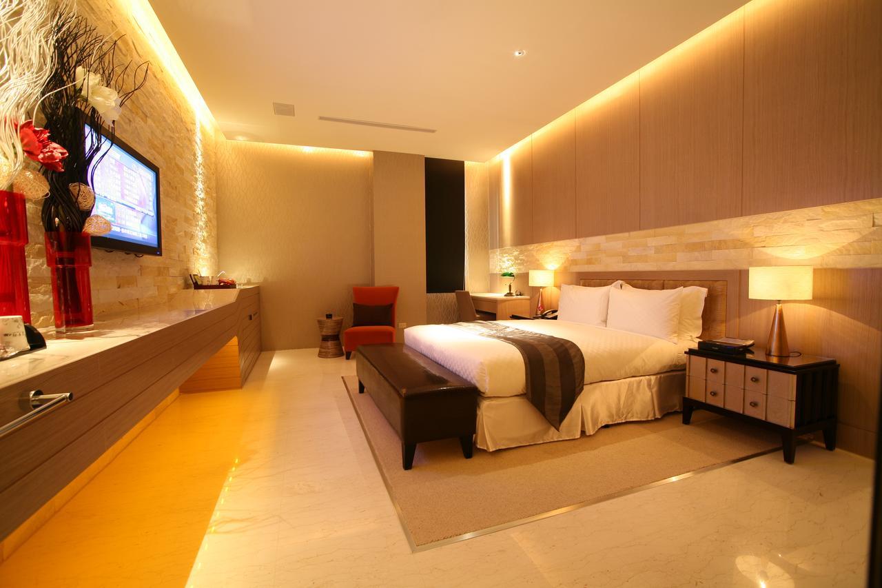 Lanshy Motel Taichung Exterior photo