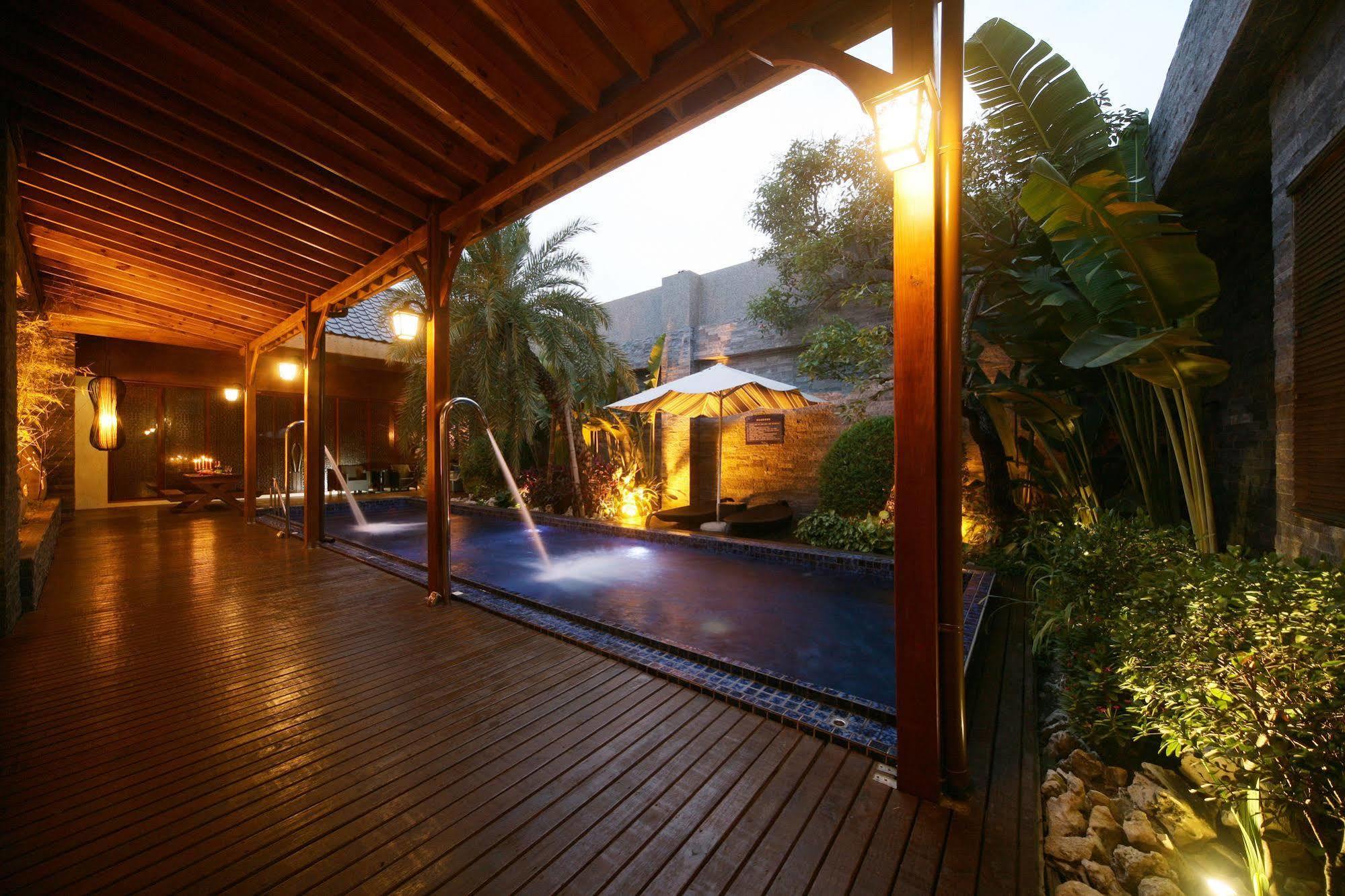 Lanshy Motel Taichung Exterior photo