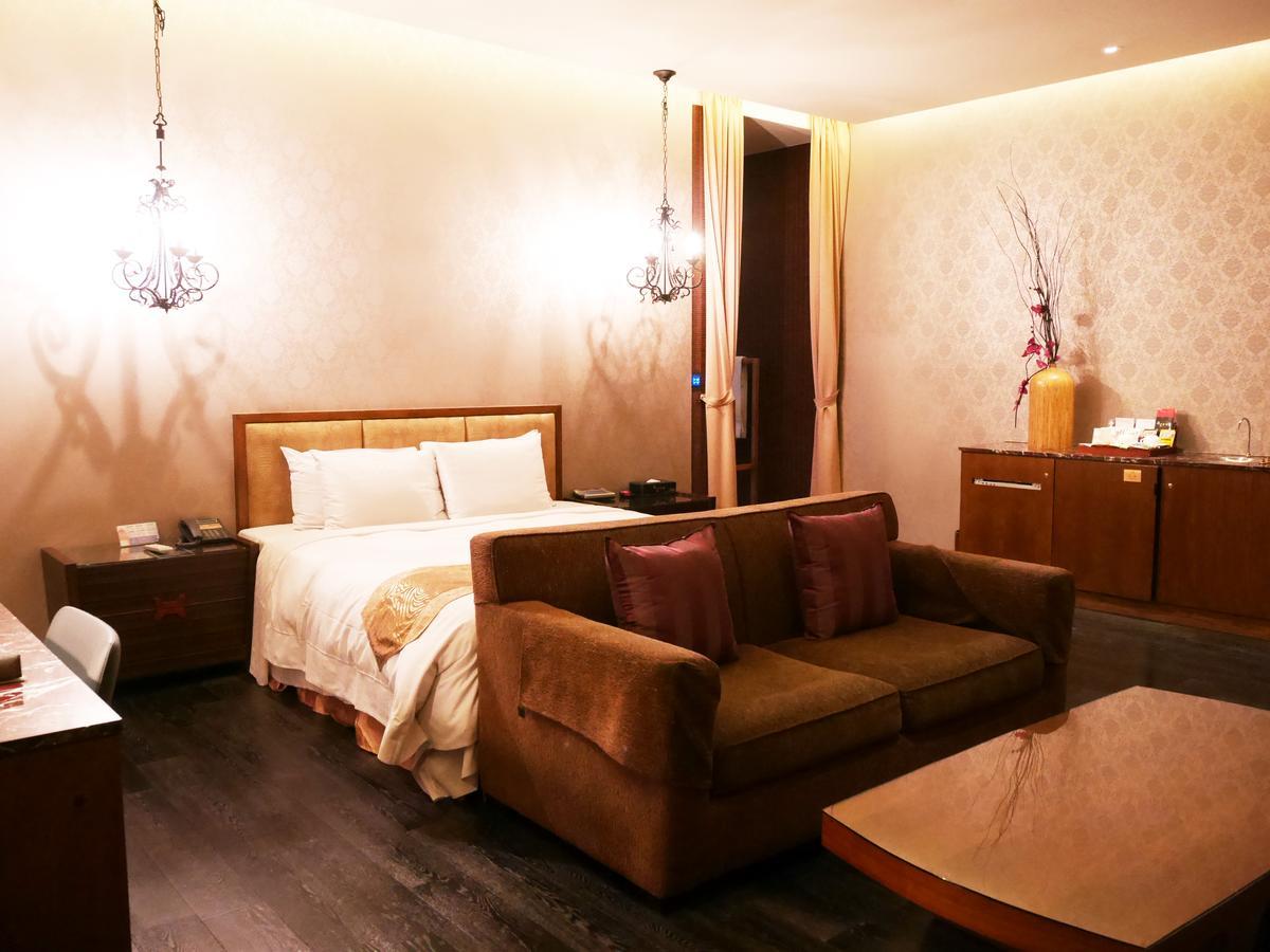 Lanshy Motel Taichung Exterior photo