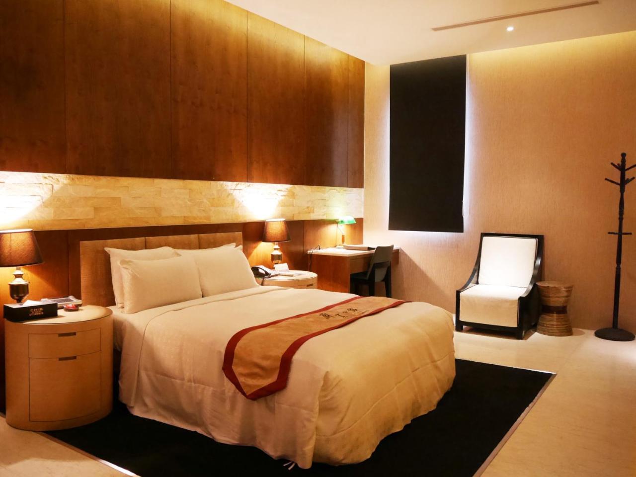 Lanshy Motel Taichung Exterior photo