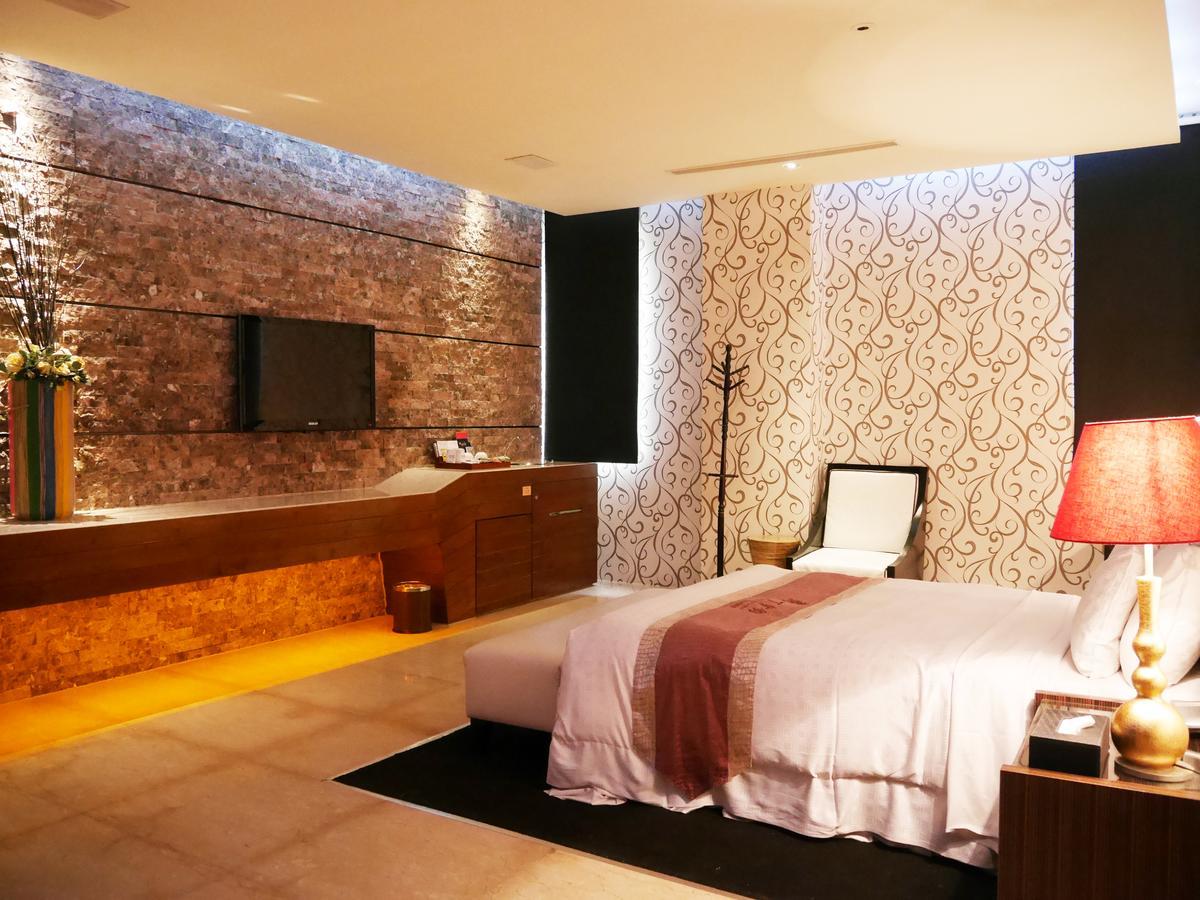 Lanshy Motel Taichung Exterior photo